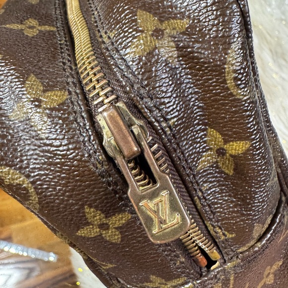 Louis Vuitton Trousse Pouch 28 monogram Cosmetic bag with duster - Picture 7 of 16